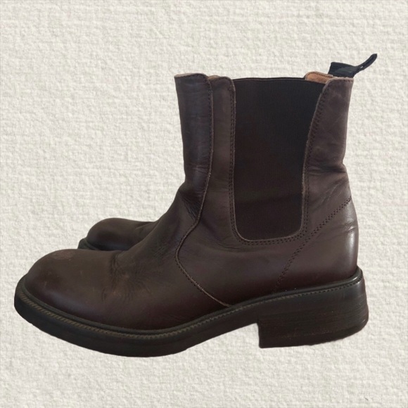 J. Crew Shoes - JCREW LEATHER CHELSEA BOOTS